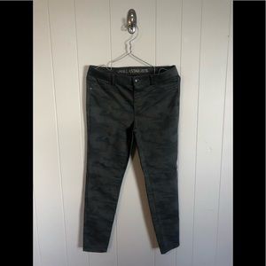 VANILLA STAR camo pull on skinny pants size LARGE